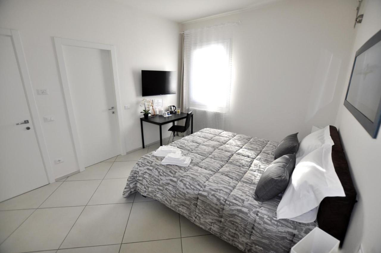 กัน อีเดน บีแอนด์บี Bed & Breakfast San Benedetto Del Querceto ภายนอก รูปภาพ