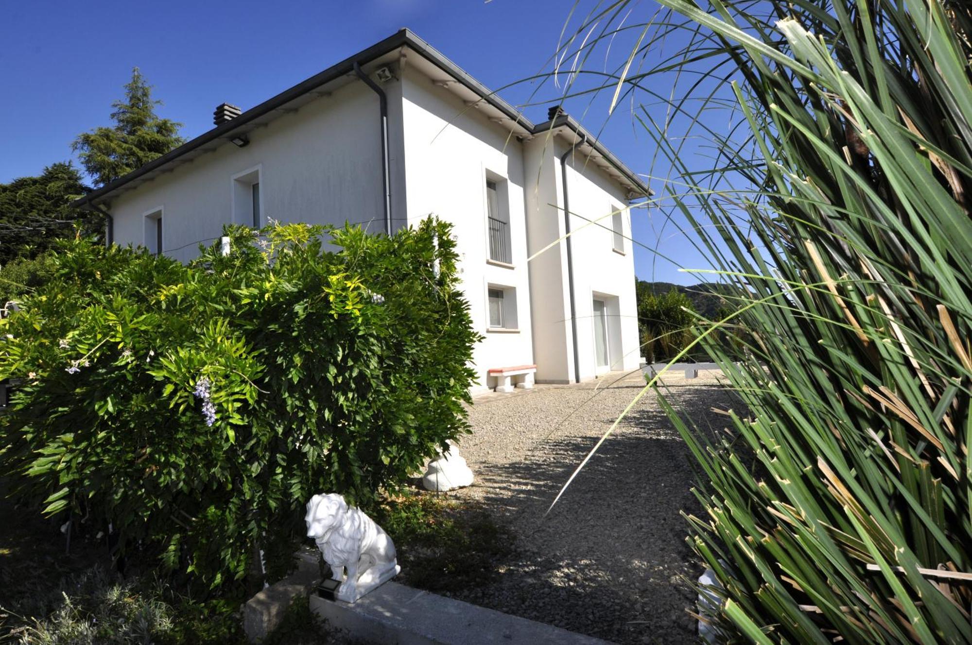 กัน อีเดน บีแอนด์บี Bed & Breakfast San Benedetto Del Querceto ภายนอก รูปภาพ