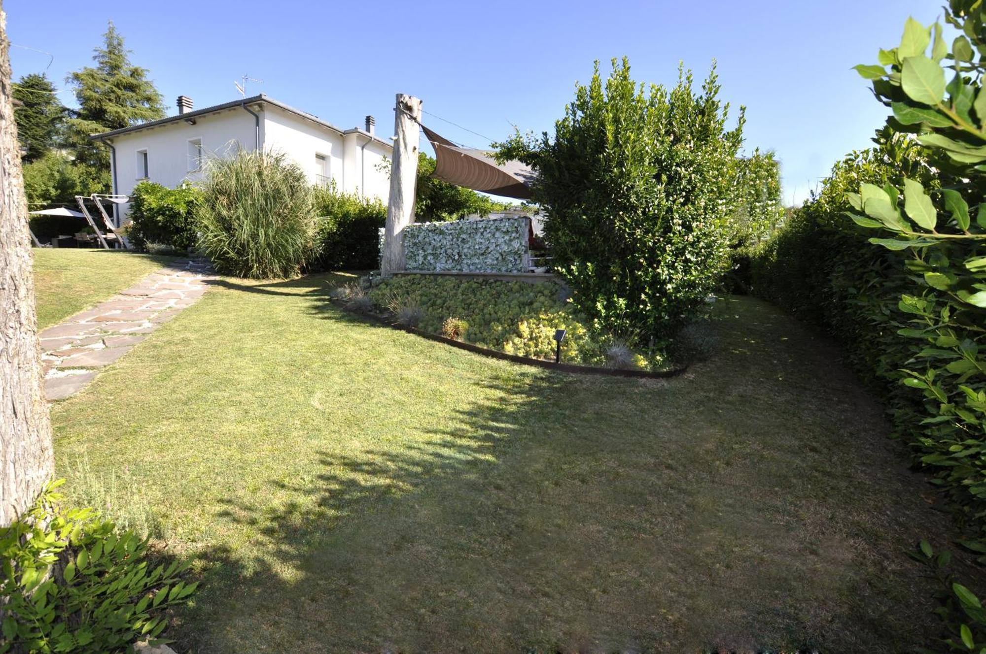 กัน อีเดน บีแอนด์บี Bed & Breakfast San Benedetto Del Querceto ภายนอก รูปภาพ